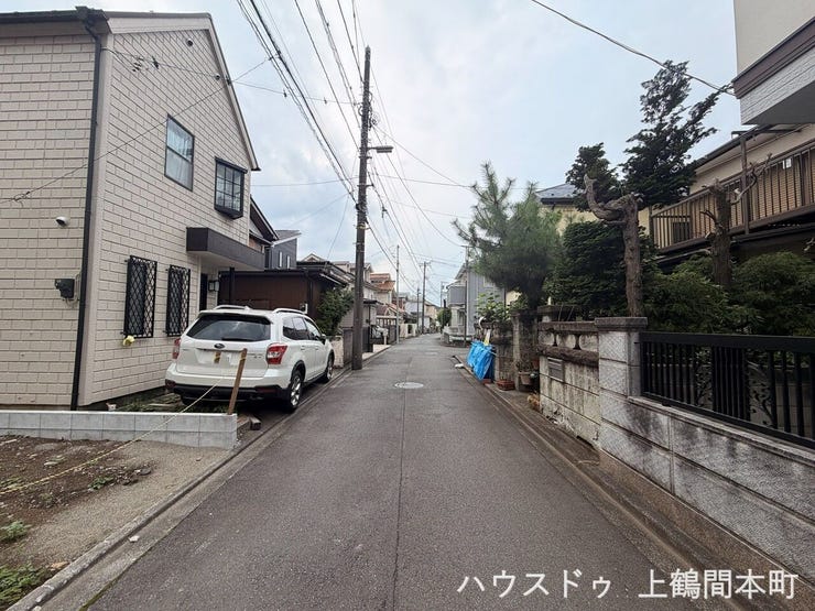 前面道路も見渡しやすく、小さなお子様のいるご家庭にも安心感のある住環境。