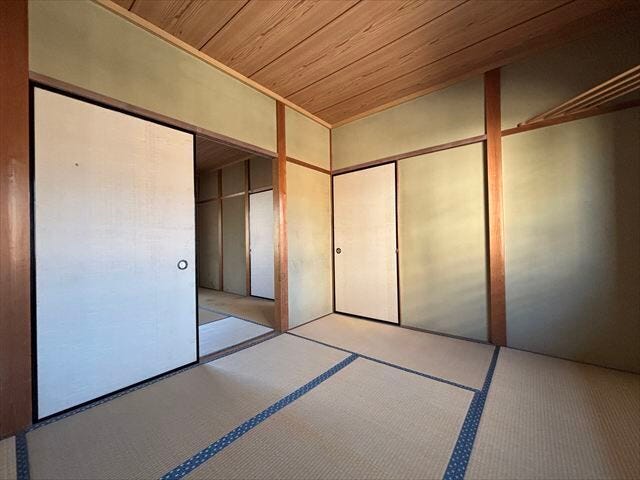 2階
お客様のお泊りにも使えそうですね♪