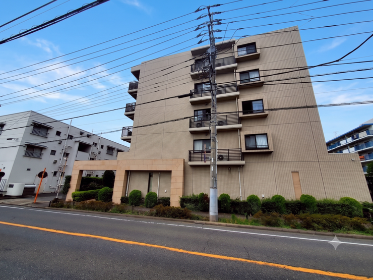 【Exterior】落ち着きのあるシンプルな外観で、長く愛せる住まいに仕上がっています。
