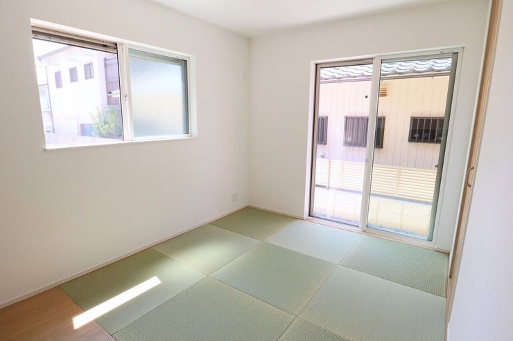 ◇タタミコーナー◇ 同仕様
小さなお子様のキッズスペースや、少し横になりたい時などに便利です♪