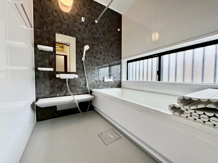 【Bathroom】リラックスできる空間で、一日の疲れを癒し、心身共にリフレッシュできます。