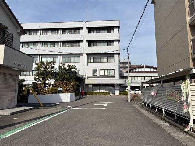 【西側公道】
