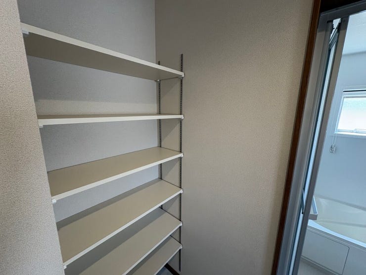 収納棚