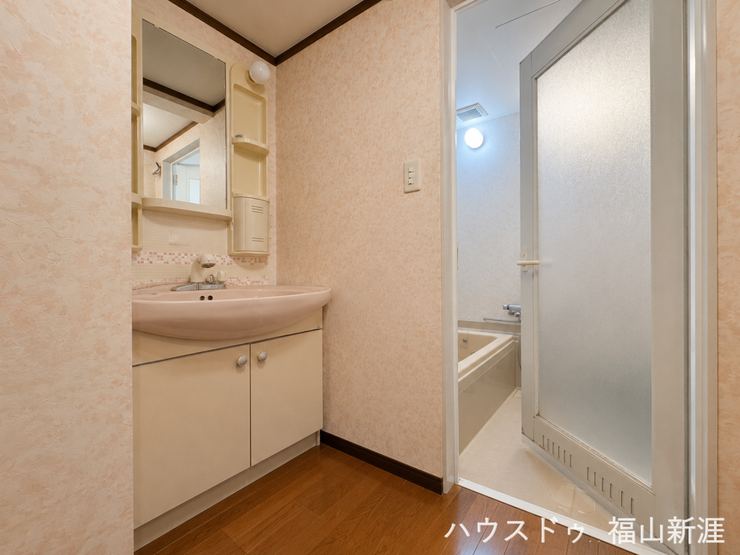※掲載写真はAI加工を用いて室内の物品を消去しております。実際の現況と異なる場合は、現況を優先とさせていただきます。