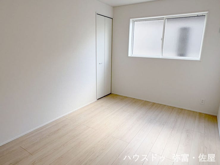 約6帖の洋室☆収納付きのためお部屋もすっきり片付けられます(^^)/