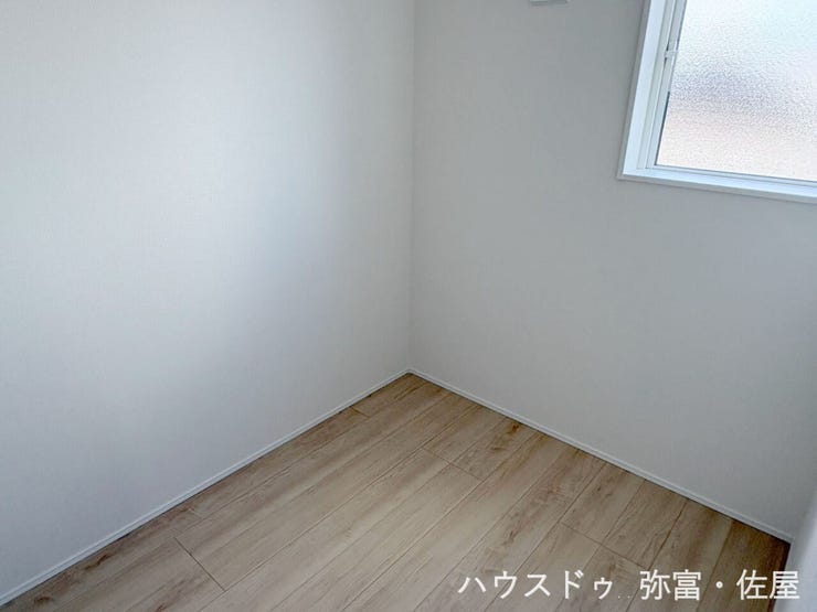 窓付きのテレワークルームは趣味のお部屋など様々な用途で使えます♪