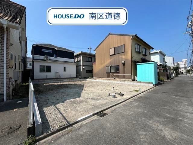 15.7帖+4.5帖の広々LDK♪吹き抜けがあり、上部から光が差し込みます!