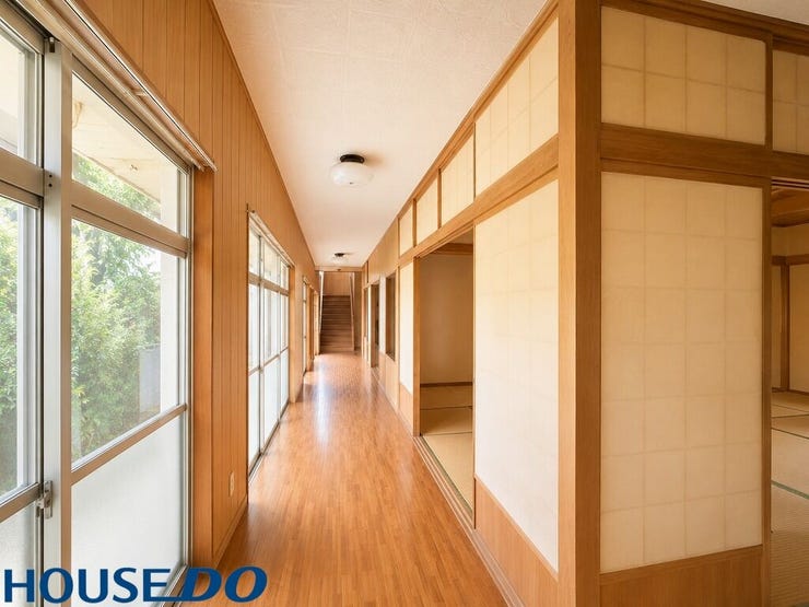 ※AIにより家具家電小物など削除しております