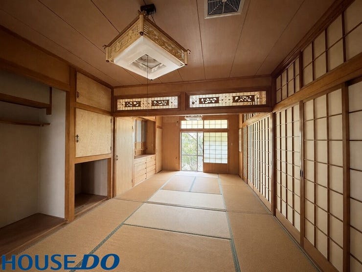 ※AIにより家具家電小物など削除しております