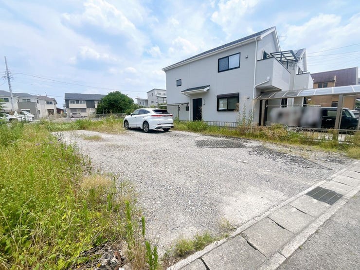 【通学しやすい立地】
一色小学校まで徒歩6分!
通学時間が短くなることで、子どもたちの負担も軽減されます♪
送り迎えもしやすく、子育て世帯にとって嬉しい住環境が整っています!