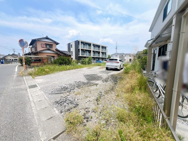 【未掲載情報あり】
店舗限定でネット未掲載の土地情報もご紹介可能です!
公開前の物件もチェックできるため、理想の住まい探しがぐっと進みます!
気になる方はぜひお気軽にお問い合わせください♪