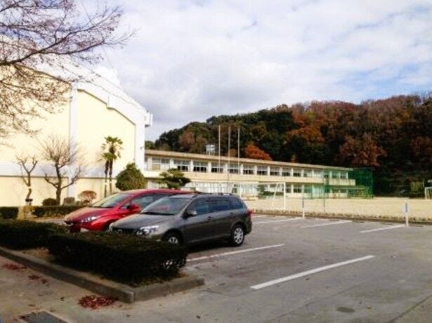 岩津小学校