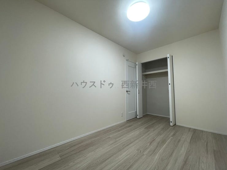 1階洋室1収納