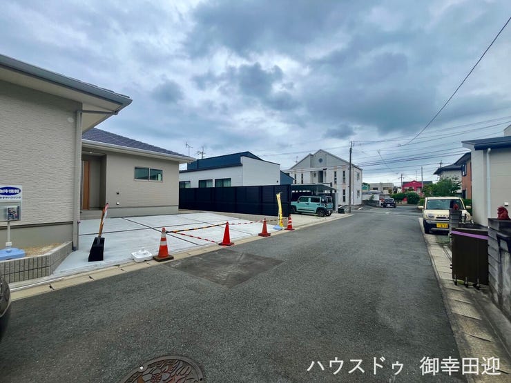 ■理想を叶える新しい暮らしの舞台■高いデザイン性と機能性を兼ね備えた住まい。ここで、家族の新しい物語が始まります。