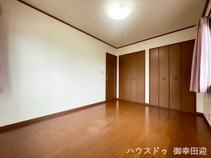 ■2階洋室②■寝室、書斎、趣味の部屋。家族の成長やライフスタイルに合わせ、様々な使い方ができる快適な空間です。