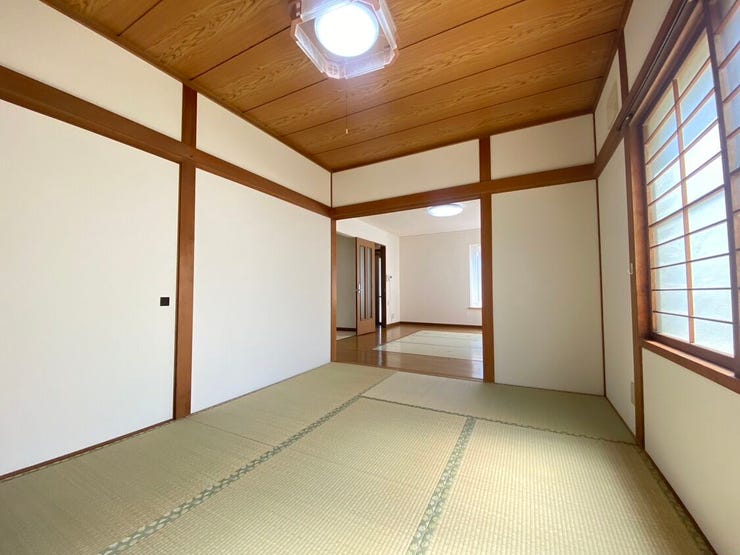 ■収納付きでお客様が来ても安心の広さです!
