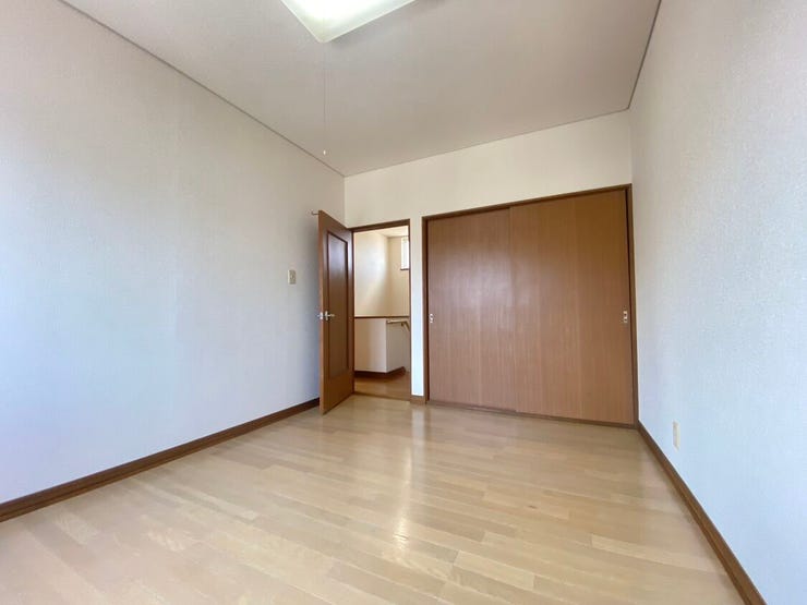 ■荷物があっても安心の収納付きです!