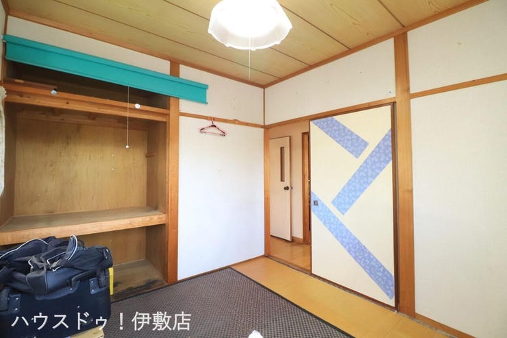 【2F和室4.5帖】
押入付きの和室で布団なども楽々収納できます
※AIによる家具消し済