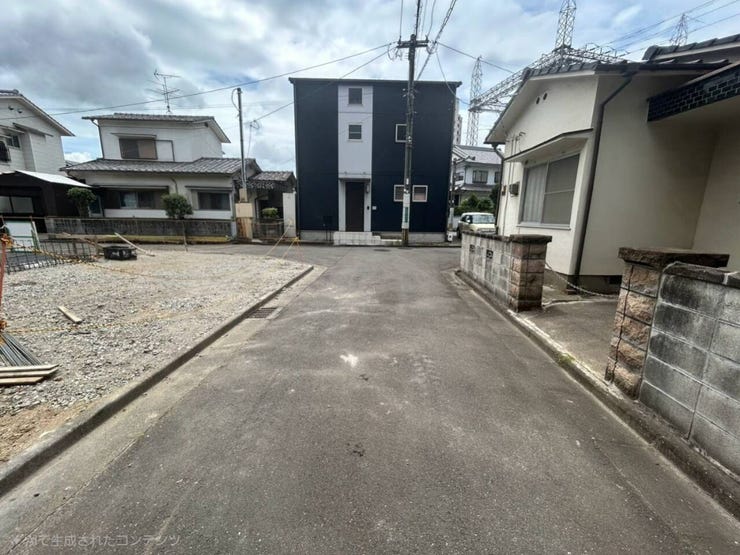西側 私道(幅員約4.04m、接道約8.06m)