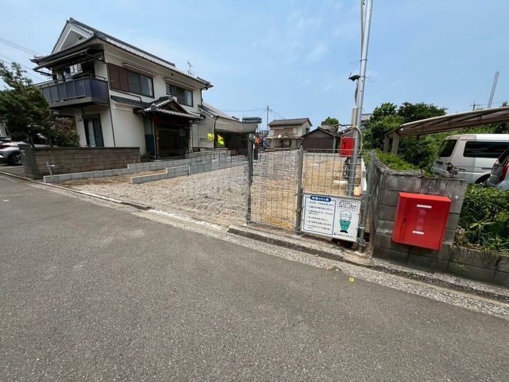 右側から見た外観です~建築中~