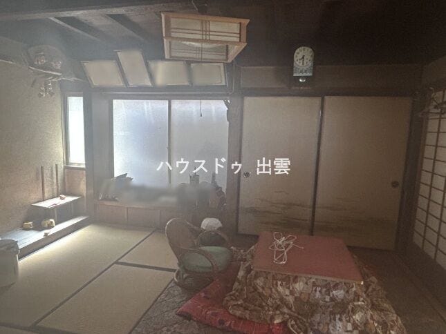 畳のやさしい香りと落ち着いた雰囲気が魅力の和室。広さにゆとりがあり客間としてはもちろん、くつろぎスペースやお昼寝にも使いやすい一室です。