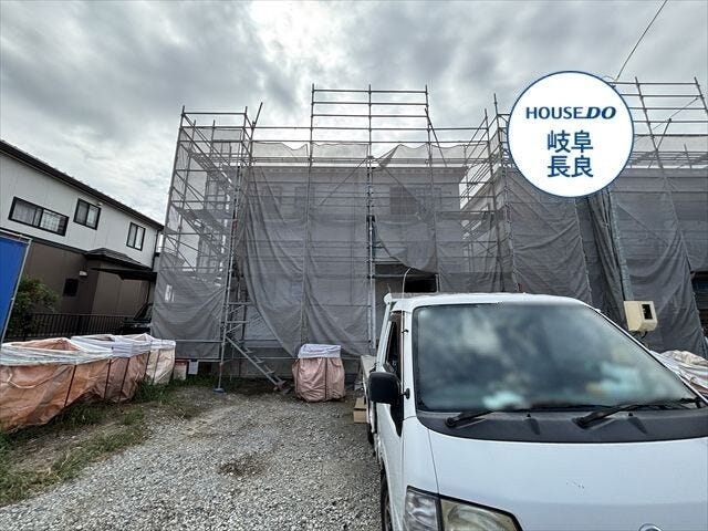 【外観】
名鉄各務原線「高田橋」駅、徒歩7分
JR高山本線「長森」駅、徒歩22分
小学校:長森南小学校
中学校:長森南中学校