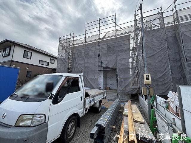 建築工事前の更地です。現地をご覧いただくことで、住まいの完成イメージをより具体的に描けます。