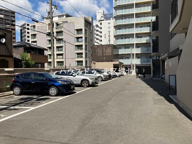 屋根付きの駐輪場で、大切な自転車も雨や日差しからしっかりガード♪毎日の通勤・通学も安心です!