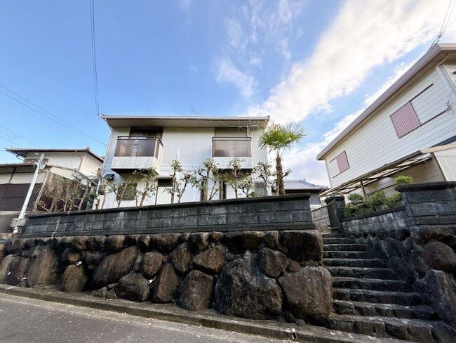 住宅地のため周辺は車の通行量も少なく、通勤・登園・通学・ショッピングなど日々の往来も快適です。