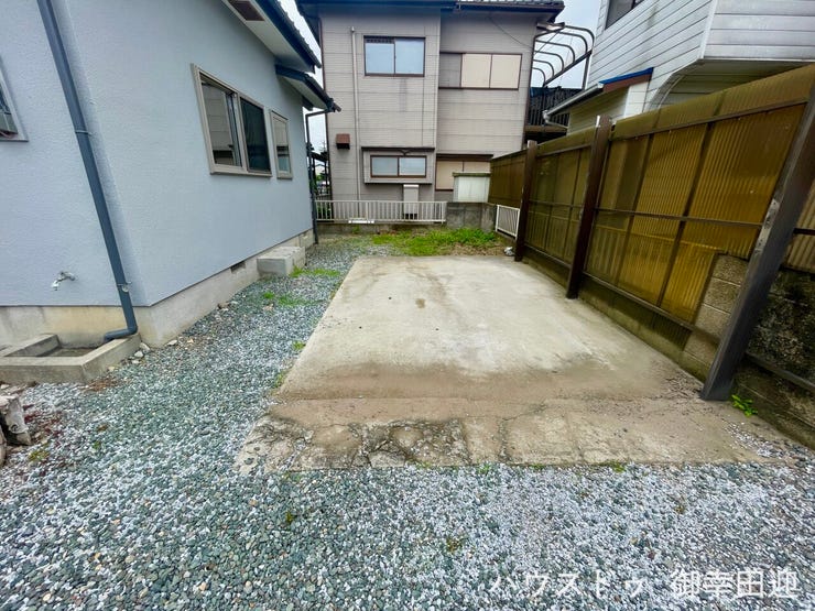 ■車と趣味の幅が広がる場所■単なる駐車スペースではない、洗車やタイヤ交換、DIYにも使える多目的な屋外スペースです。