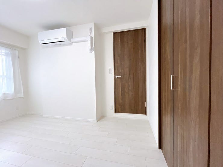 色合いに統一感のある、落ち着いた雰囲気のお部屋です。