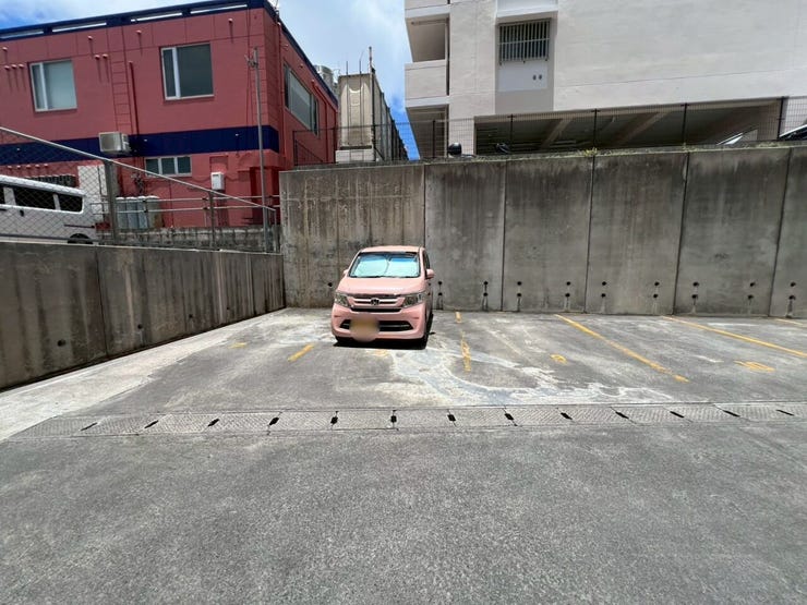 駐車場:無料。(AI画像処理済み)
