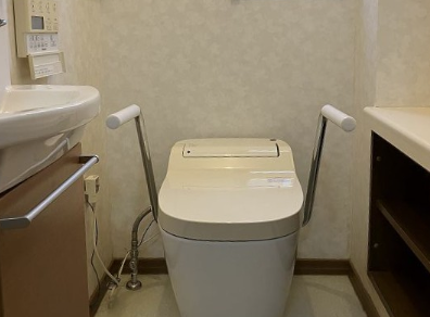 身支度がしやすい大きな三面鏡付きの洗面化粧台!毎朝の準備もスムーズです。