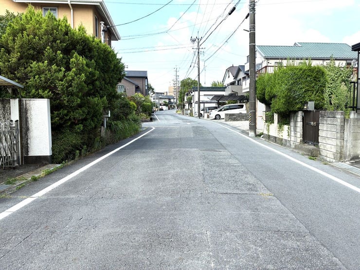 前面道路!南東で日当たり&風通しも良好です!