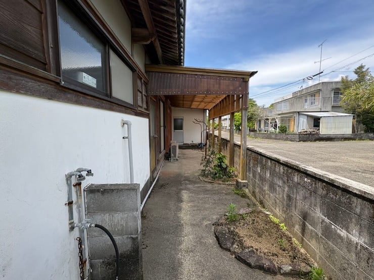 差掛け部分。突然の雨が降っても安心して物が干せます