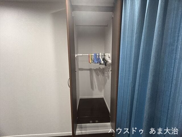 取り込んだお洗濯物をハンガーのまま収納が可能◎家事の負担も軽減できそうですね。