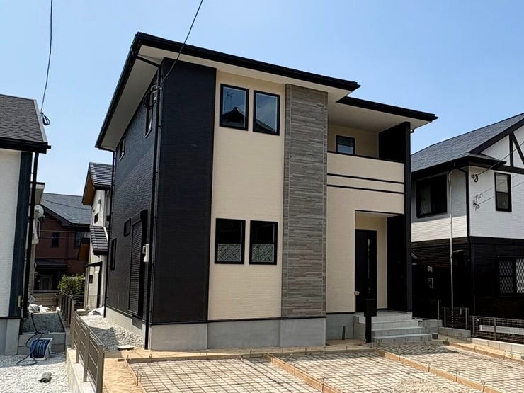 【外観】
■所在地:太宰府市梅ケ丘1丁目
■建物構造:木造
■駐車台数:3台
■現況:空
■引渡日:相談