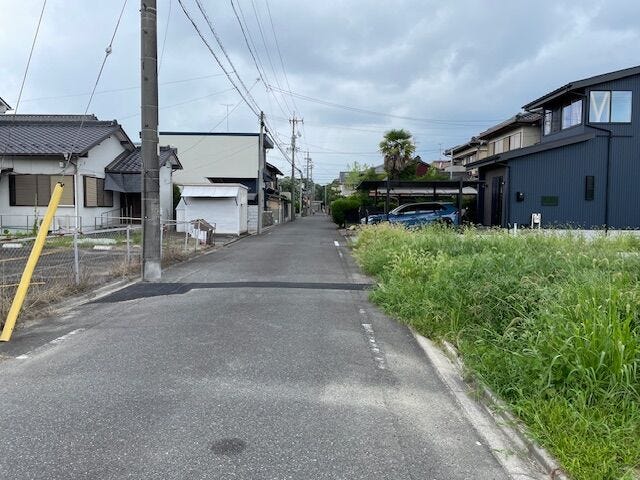 南側前面道路 約5.4mございます。