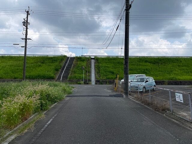 気になる方は、ご案内させていただきます。
お気軽にお問い合わせください。
お問い合わせは「ハウスドゥ 清須」まで!
名鉄新清洲駅から西へ。十六銀行さんの前です!