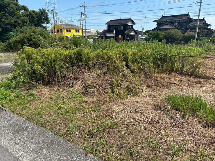【外観】
サンデン交通小島バス停の近くの土地です♪