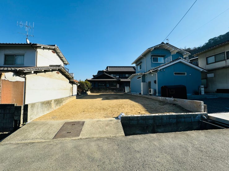 【外観】
都市部の利便さと安心を享受できる水呑町の整形地。お好きなハウスメーカーで建築いただけます。