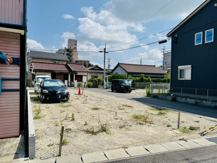 完成前の物件購入が不安な方は、同じ建築会社の別物件を内覧することで
物件の雰囲気を確認できます!
ハウスドゥ瀬戸中央店は即対応が可能です!ぜひご相談ください!