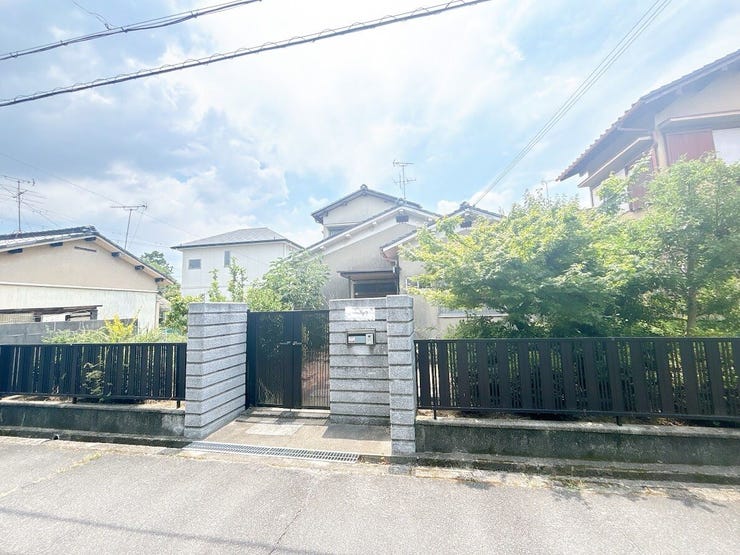 公園の多い地域です。お気に入りの家から足を少し伸ばして、お散歩などでゆったり過ごす時間も有意義です。