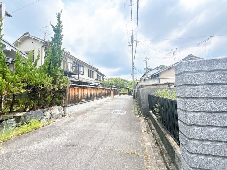 自然に包まれ心が豊かになる明るい街です。新しい住まいで新生活を始めていただくのに最適な環境です。