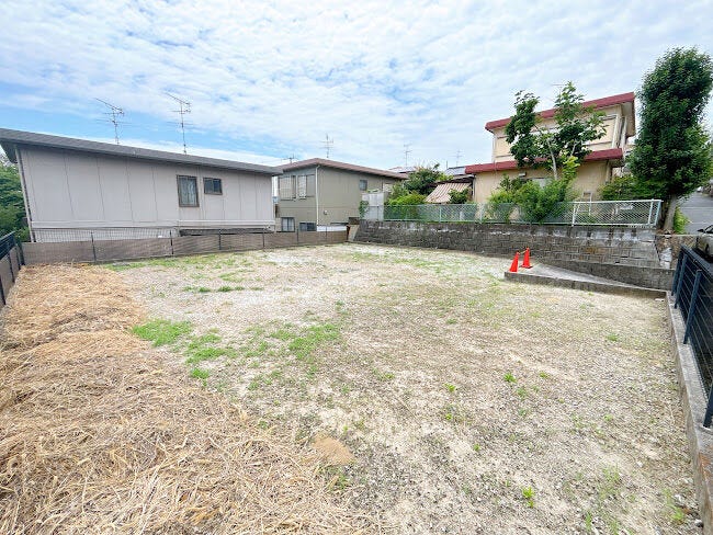 あたたかな陽が差し込み、優しい風が吹き込む陽当り・通風良好な立地です。