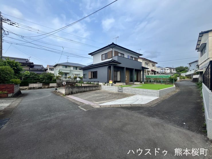 ■理想を叶える新しい暮らしの舞台■高いデザイン性と機能性を兼ね備えた住まい。ここで、家族の新しい物語が始まります。