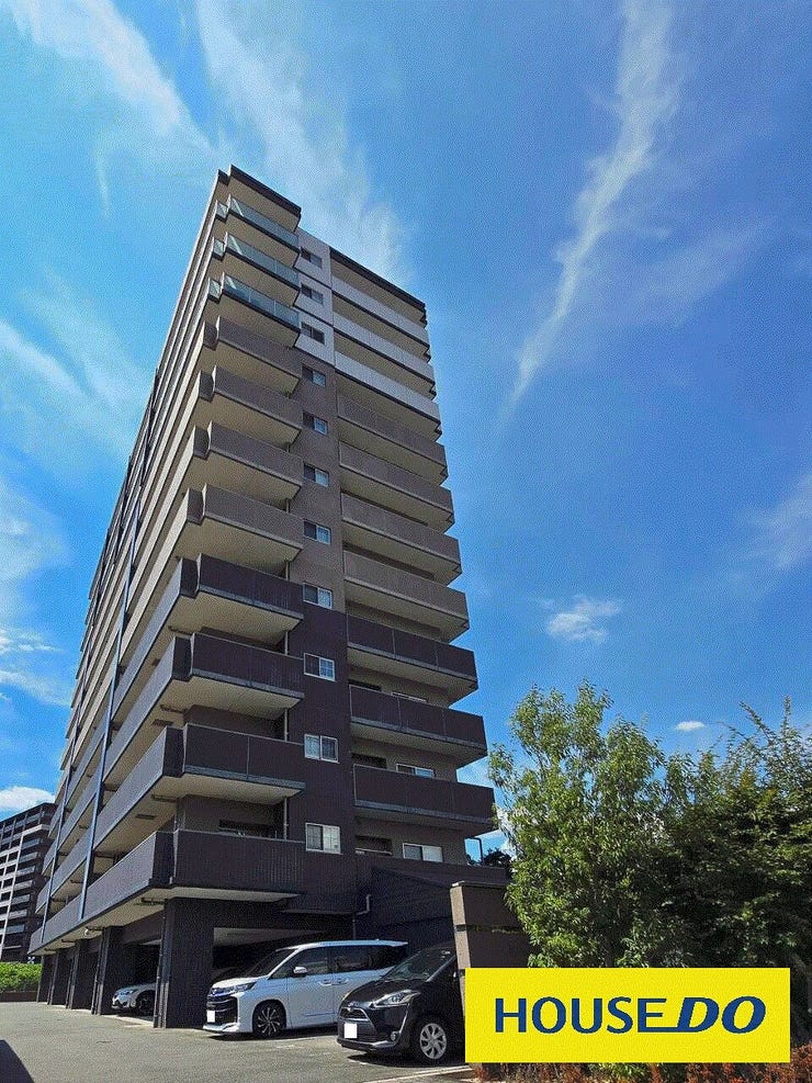 【外観】
2016年3月築。日田市三本松の12階建てマンション!
