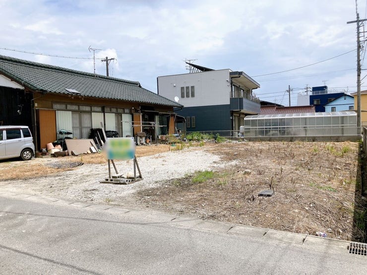 【未掲載情報あり】
店舗限定でネット未掲載の土地情報もご紹介可能です!
公開前の物件もチェックできるため、理想の住まい探しがぐっと進みます!
気になる方はぜひお気軽にお問い合わせください♪