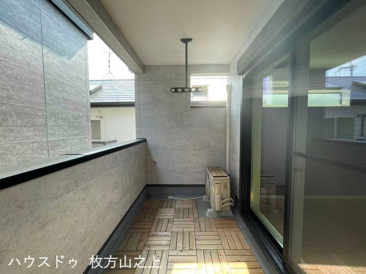 奥行きのあるバルコニー。