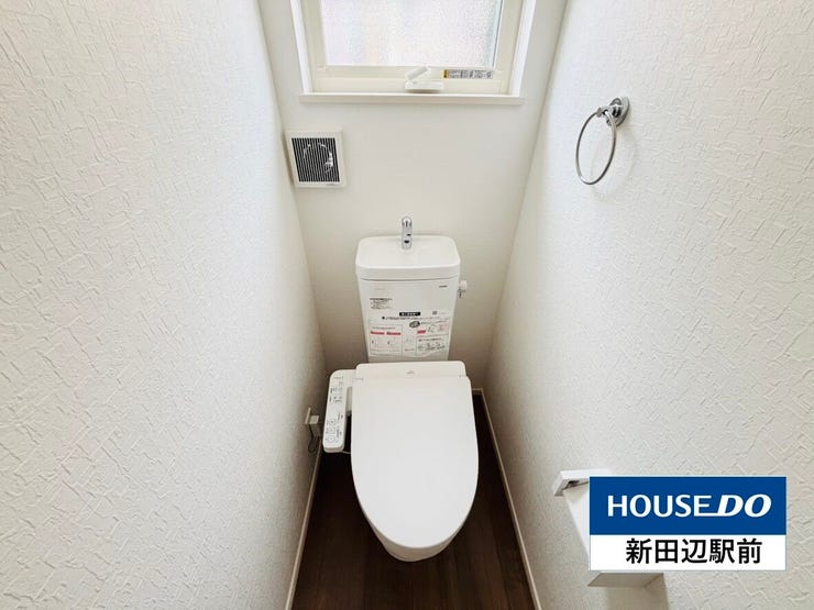 各階にトイレがございます。